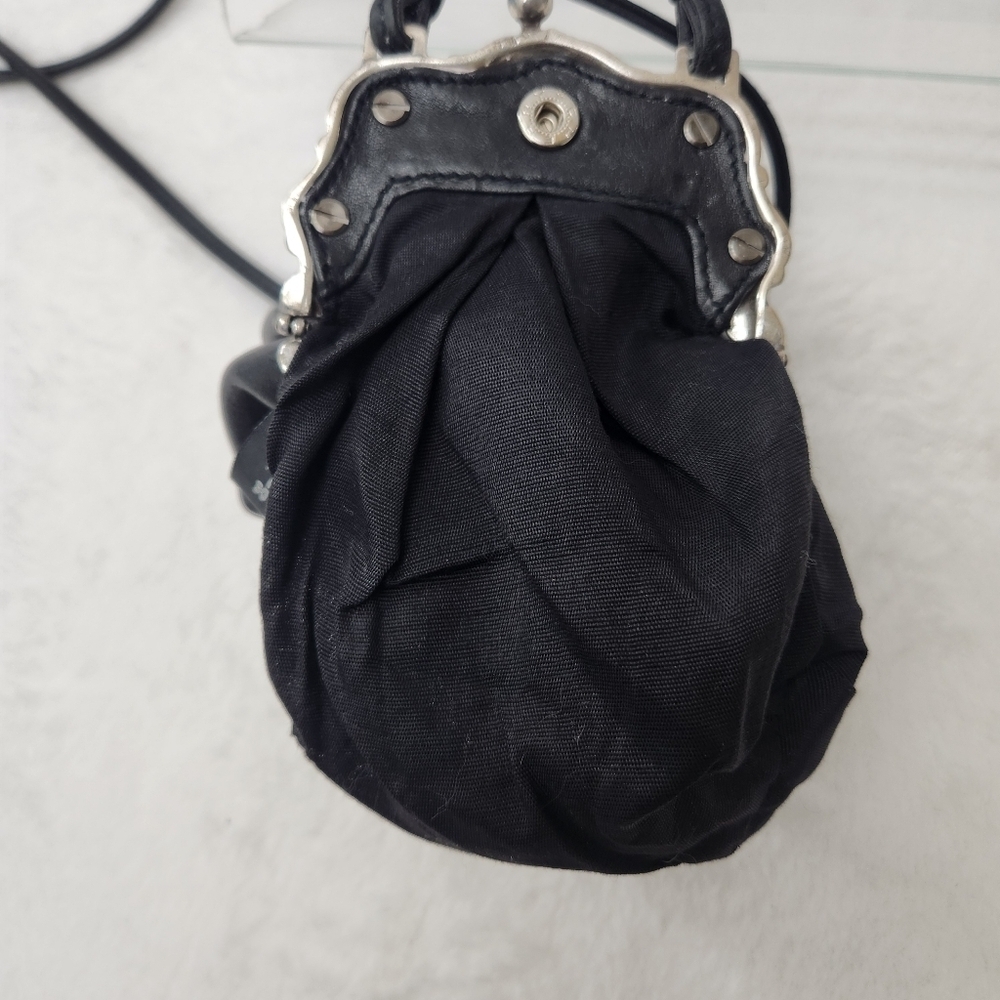 VTG One World By Brighton Black Leather Crossbody Bag with Silver Clasp. - Picture 7 of 14
